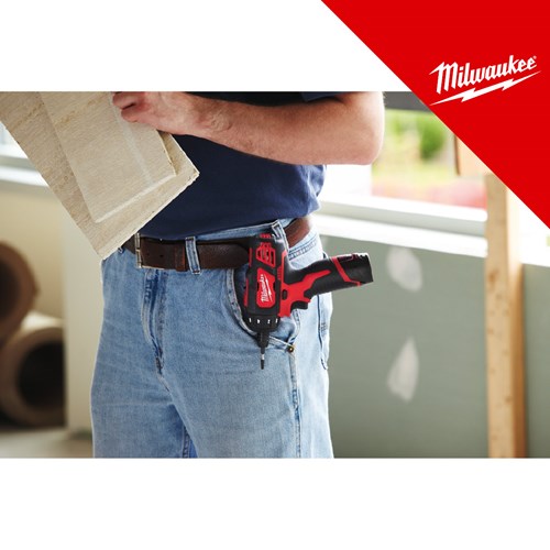 MILWAUKEE 12V AKU BUŠILICA, 30Nm, u C koferu sa 2x2Ah baterijama i punjačem (M12BD-202C - 4933441900)