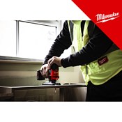 MILWAUKEE 12V AKU UBODNA PILA, u X koferu sa 1x2Ah i 1x4Ah baterijama i punjačem (M12FJS-422X - 4933500575)